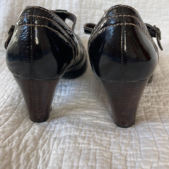 Chocolate patent leather Ecco Mary Jane’s size 36 - Picture 4 of 11